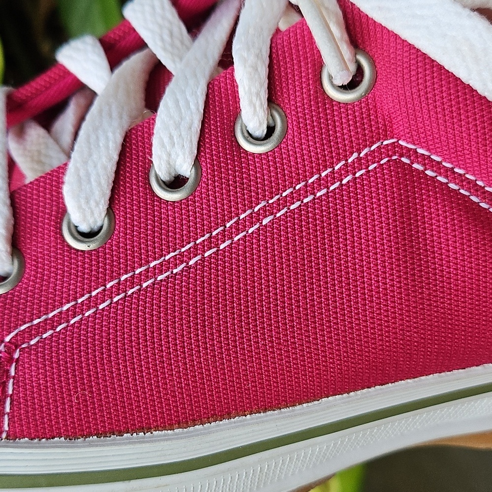 Nwot Keds Pink and White Canvas Sneakers - Picture 6 of 6